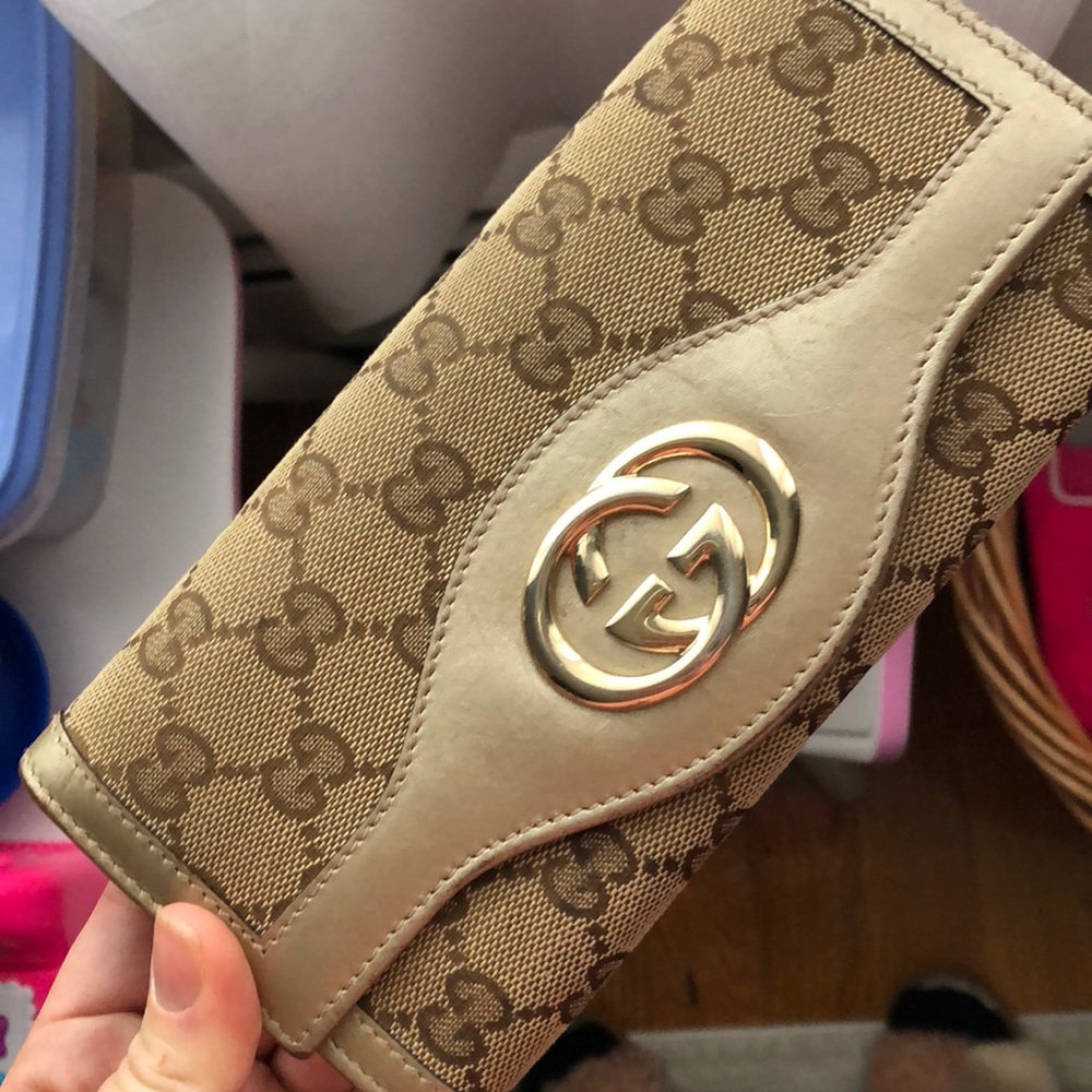 Gucci wallet